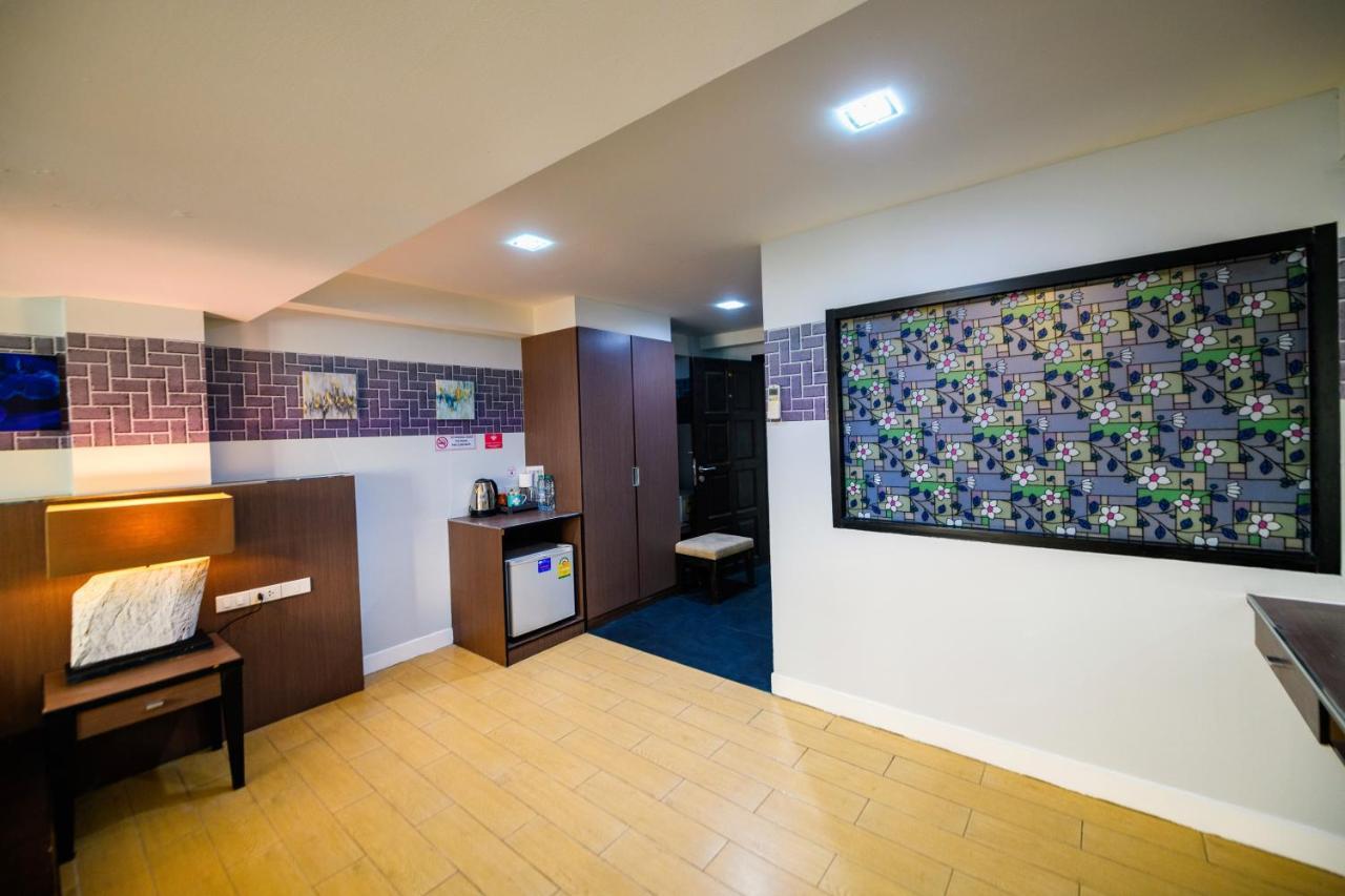 Scandia Beach Hotel Джомтиен Бийч Екстериор снимка