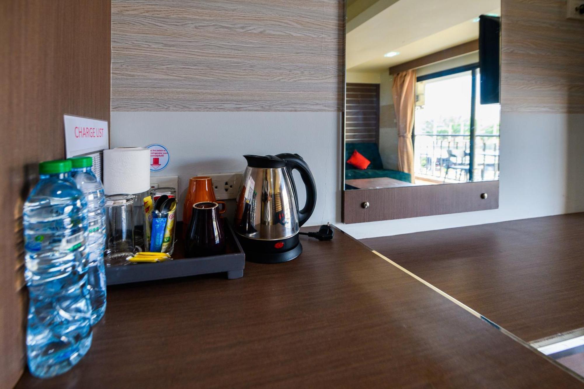 Scandia Beach Hotel Джомтиен Бийч Стая снимка